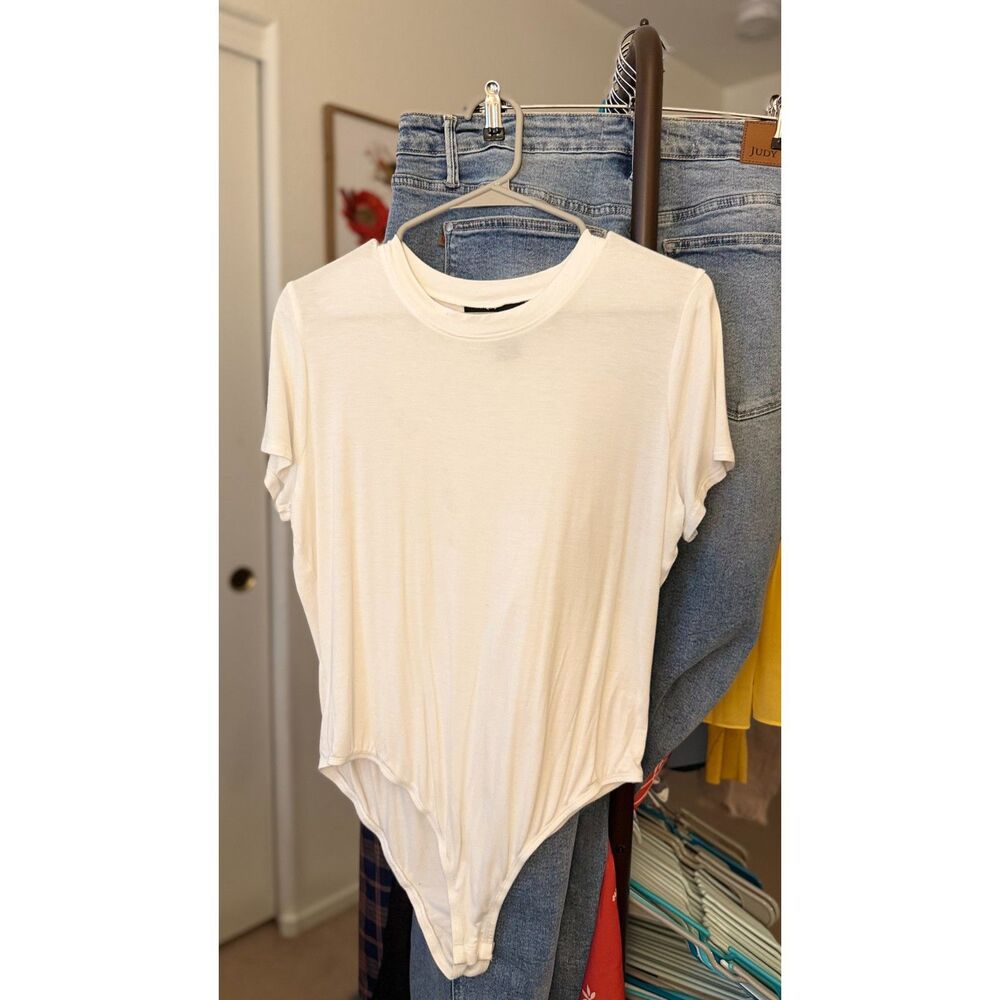 White Short Sleeve Bodysuit XL